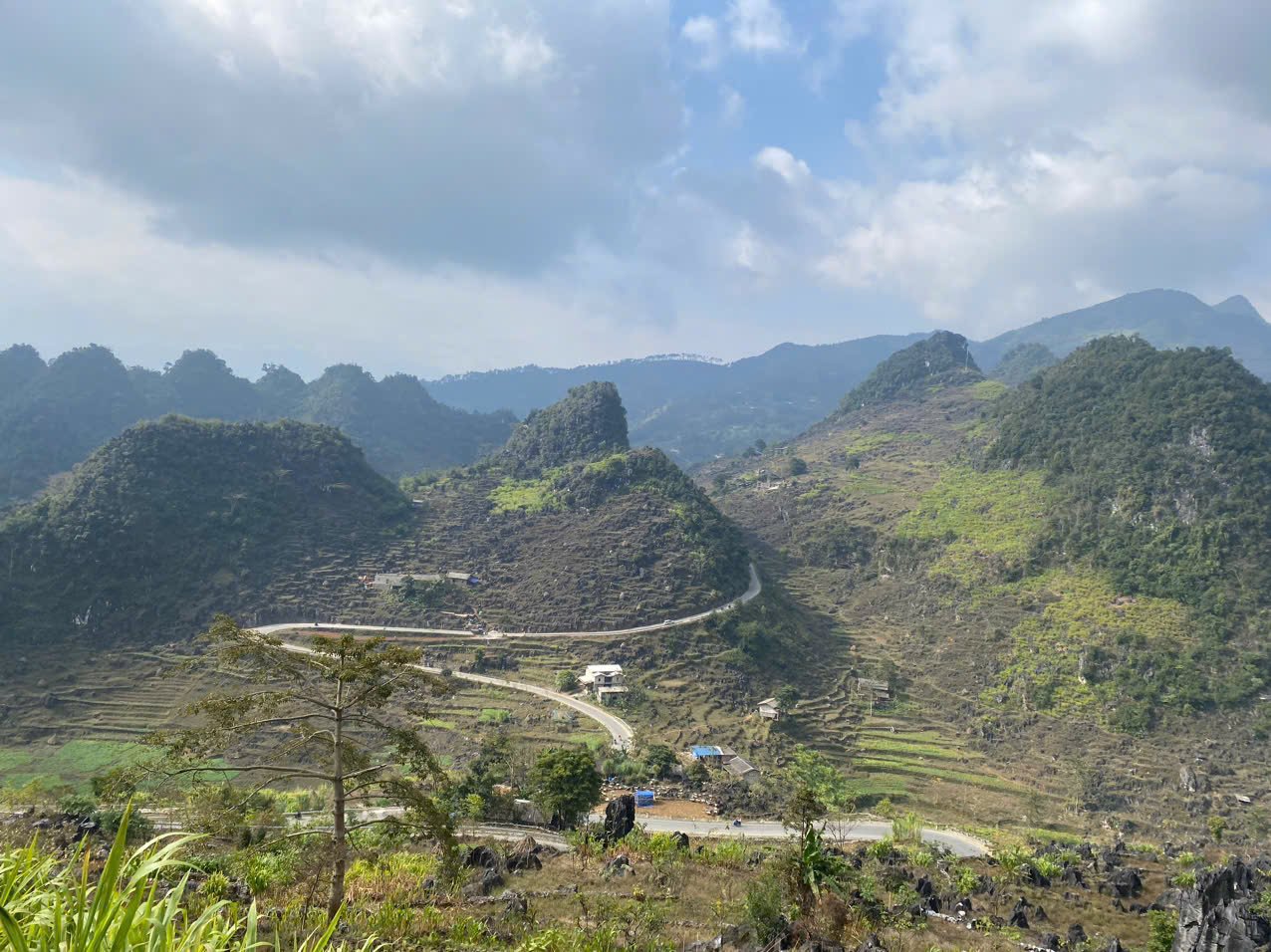 Guide Ultime du Tour Vélo Cao Bang : L'Aventure au Cœur du Géoparc du Nord-Est du Vietnam